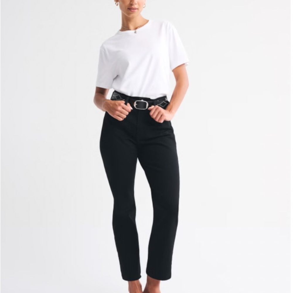 Abercrombie and Fitch Curve Love Ultra High Rise Ankle Straight Jean Size: 26L
